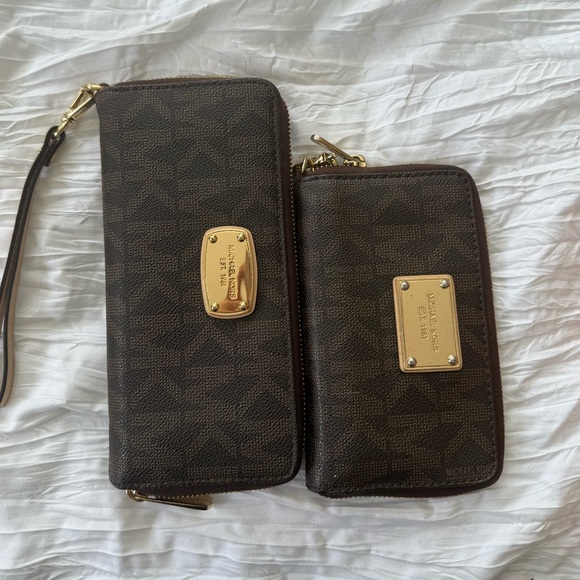 Micheals Kors Hamilton, Wallet + Sperrys - Picture 6 of 9